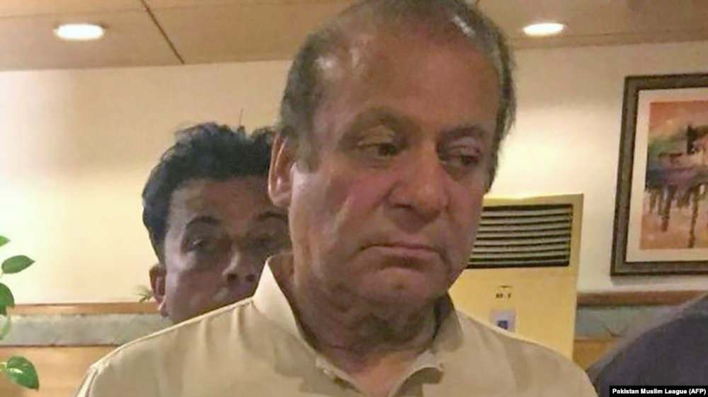 نواز شريف له سختې ناروغۍ وروسته روغتون ته ولېږل شو