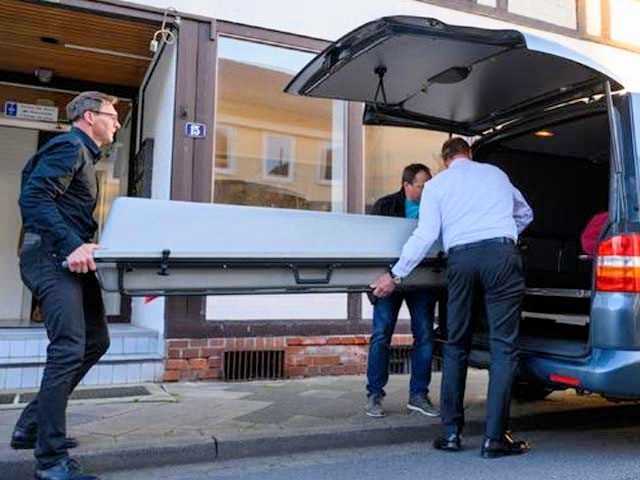 جرمني کې د یو مېلمستون څخه د مړو ۵ جسدونه ترلاسه شوي دي   