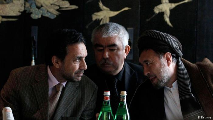 دسیاسي ګوندونوچرګ یوه پښه لري  
