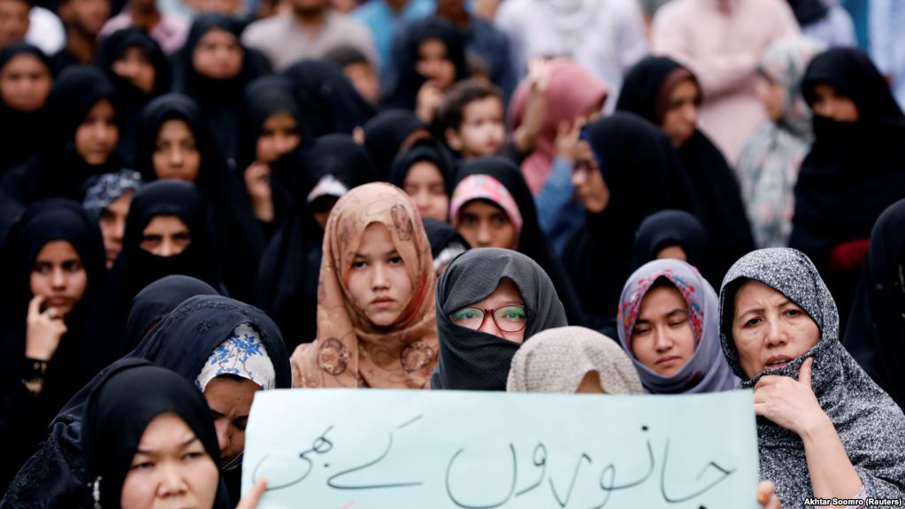 پاکستان کې شيعه هزاره ګان: که عمران خان رانغی، موږ اسلام اباد ته ورځو