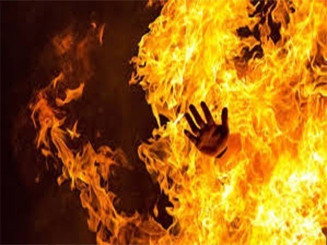 پاکستان لاهور ښار کې اور لګېدنې ۲۲ کسانو ته مرګ ژوبله اړولې ده