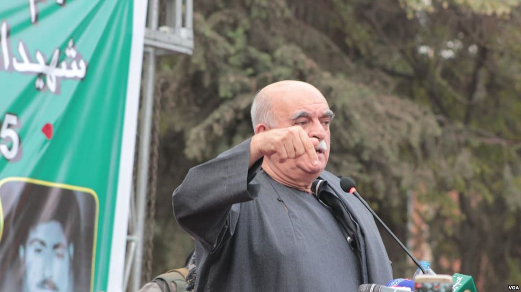 اڅکزی: ټول پښتانه دې د افغانستان تابيعت او پاسپورټ واخلي 
