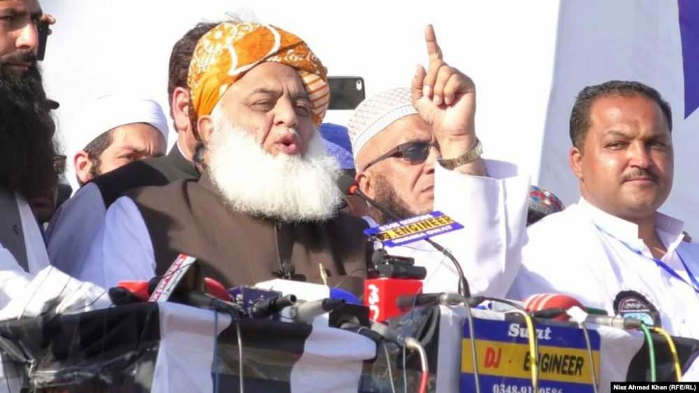 فضل رحمان د حکومت خلاف پراخ لاریون پیل کړ