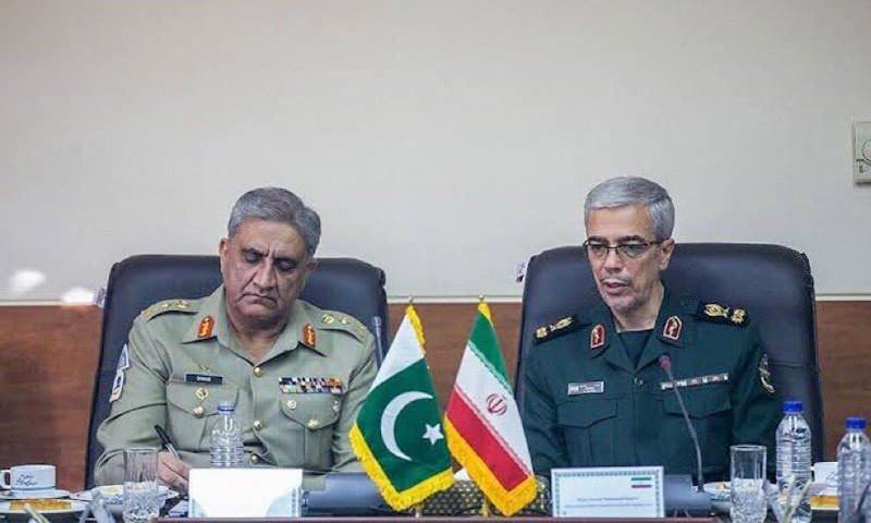 پاکستان د پوځ مشر د ایران له لوی درستیز سره وکتل او په امنیتي وضعیت یې خبرې وکړې
