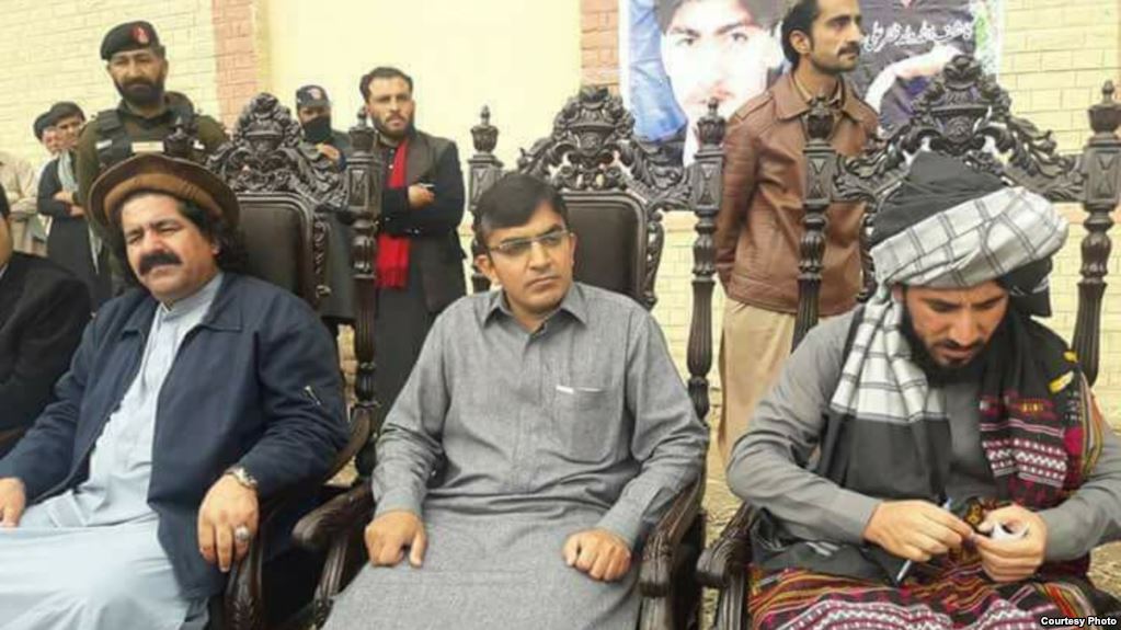 پاکستان حکومت پي ټي اېم پخلا کېدو لپاره جرګه جوړوي