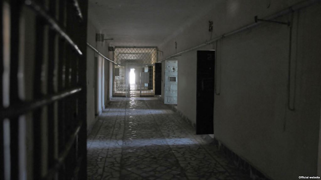 ترکمستان کې د روژې د میاشتې په درناوي ۶۱۱ زندانیان خوشې شوي