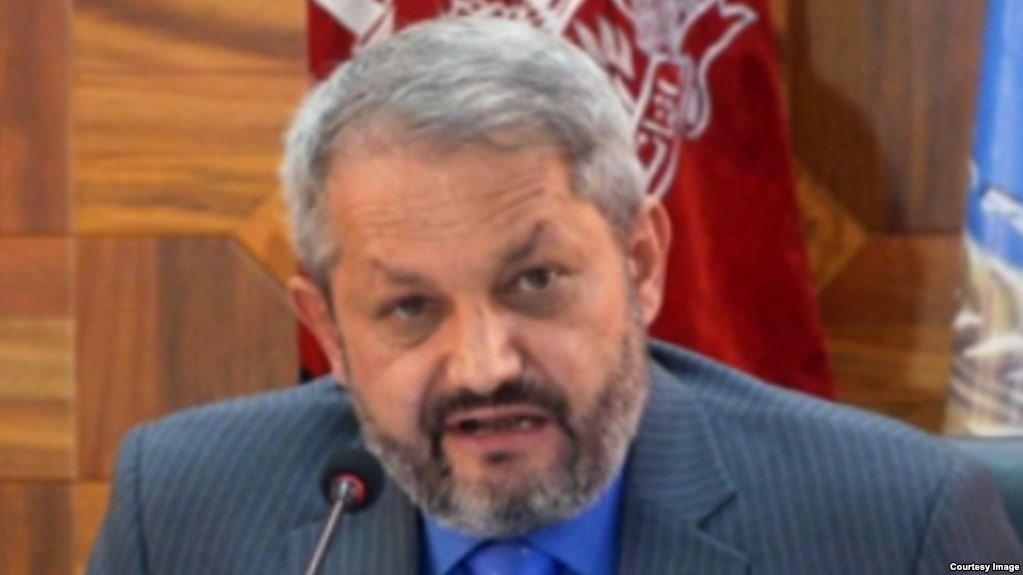 د عامې روغتیا د وزیر کاذب شخصیت رسوا شو 