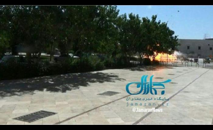 ایران کې د خمیني پر مقبره او پارلمان باندې بریدونه شوي