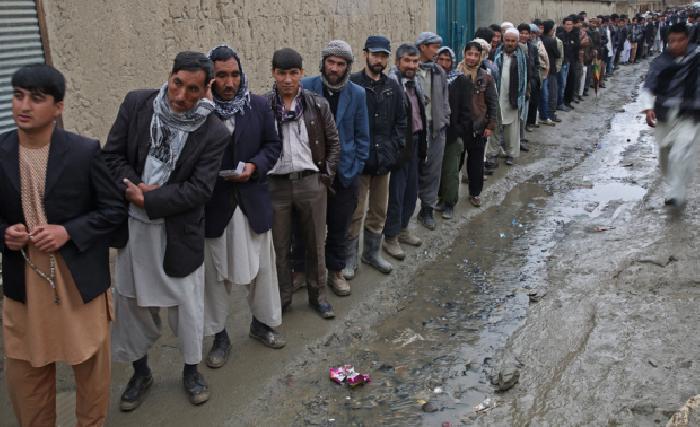  نوې ټاکنې، ناقانوني او شړېدونکې حکومتولي