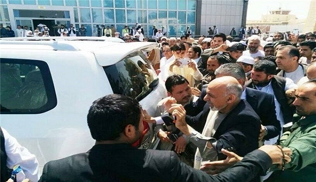  ولسمشر په هرات کې د بېلابېلو ولایتونو او اقشارو استازو سره وکتل