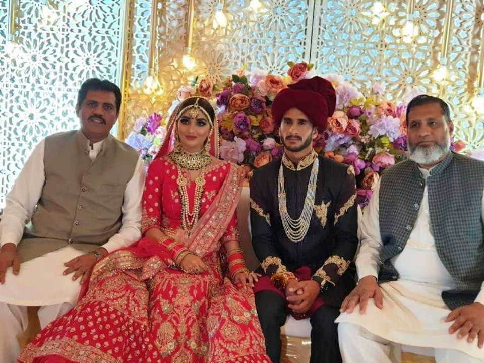 د پاکستان د کرکټ ملي لوبډلې لوبغاړي حسن علي د یوې هندۍ پېغلې سره واده وکړ