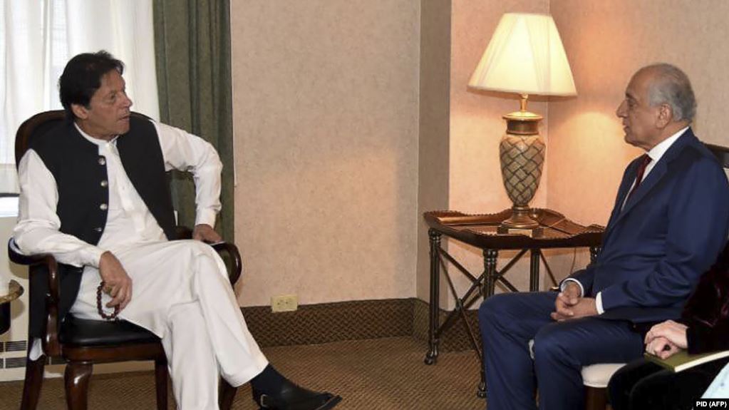 پر افغان سولې خبرې کوي؛ خليلزاد د عمران خان لېدنې ته تر اسلام اباد ورغلی 