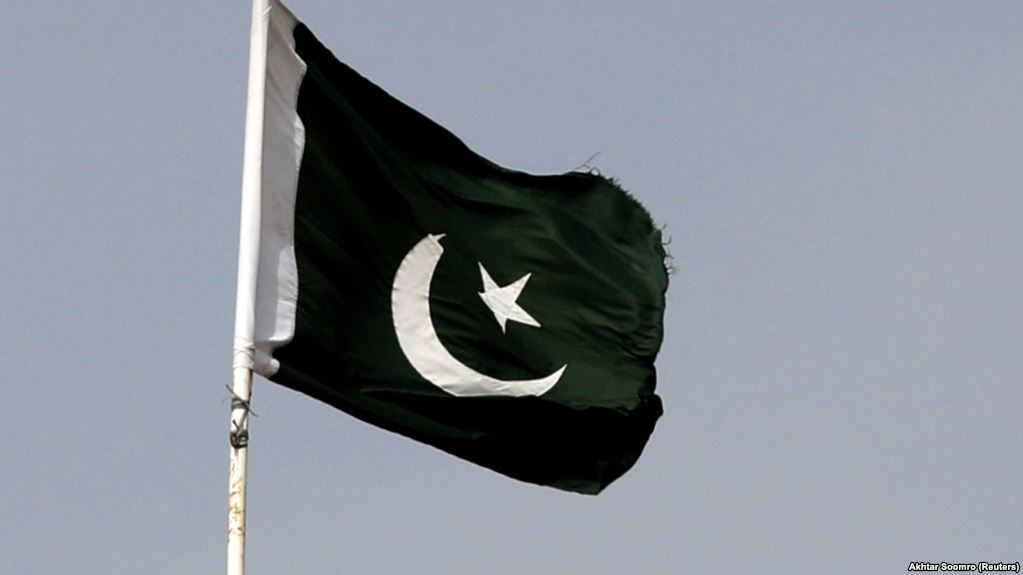 ناپېژنده وسله وال د پاکستان په کراچۍ ښار کې د علي رضا عابدي په نوم سياستوال وژلی دی