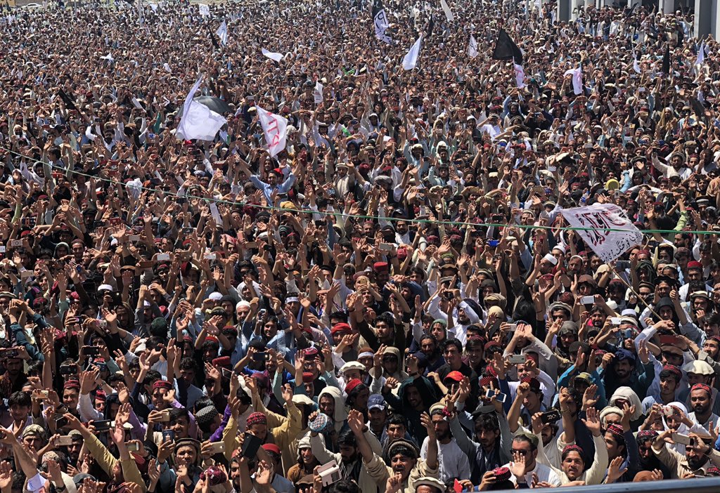 منظور پښتين: پښتون په بېلا بېلو بڼو وژل کيږي 
