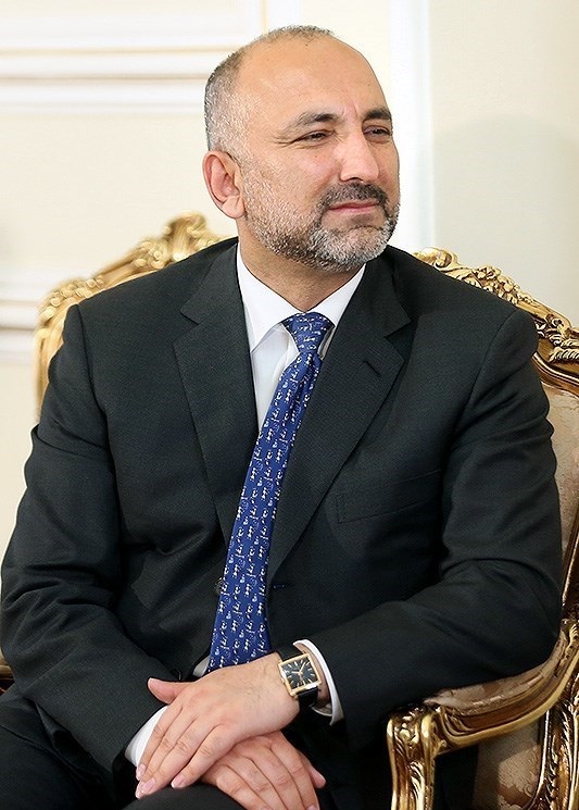   اتمر دې د نیوکو پرځای خپله برنامه وړاندې کړي