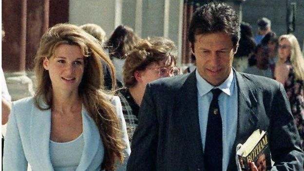 عمران خان د درېیم واده هېله ښودلې