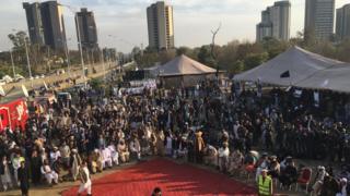  اسلام اباد کې د پښتنو احتجاج ورځ تر بلې قوي کېږي