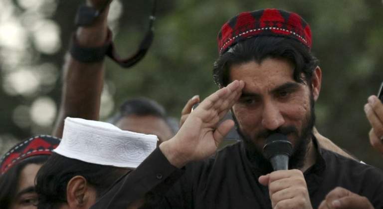 منظور پشتین: عمران خان ناسمه لجهه اوري خو ناسم کارونه نه گوري